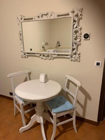 L'Antico Borgo Elena Noli Hotel Екстериор снимка
