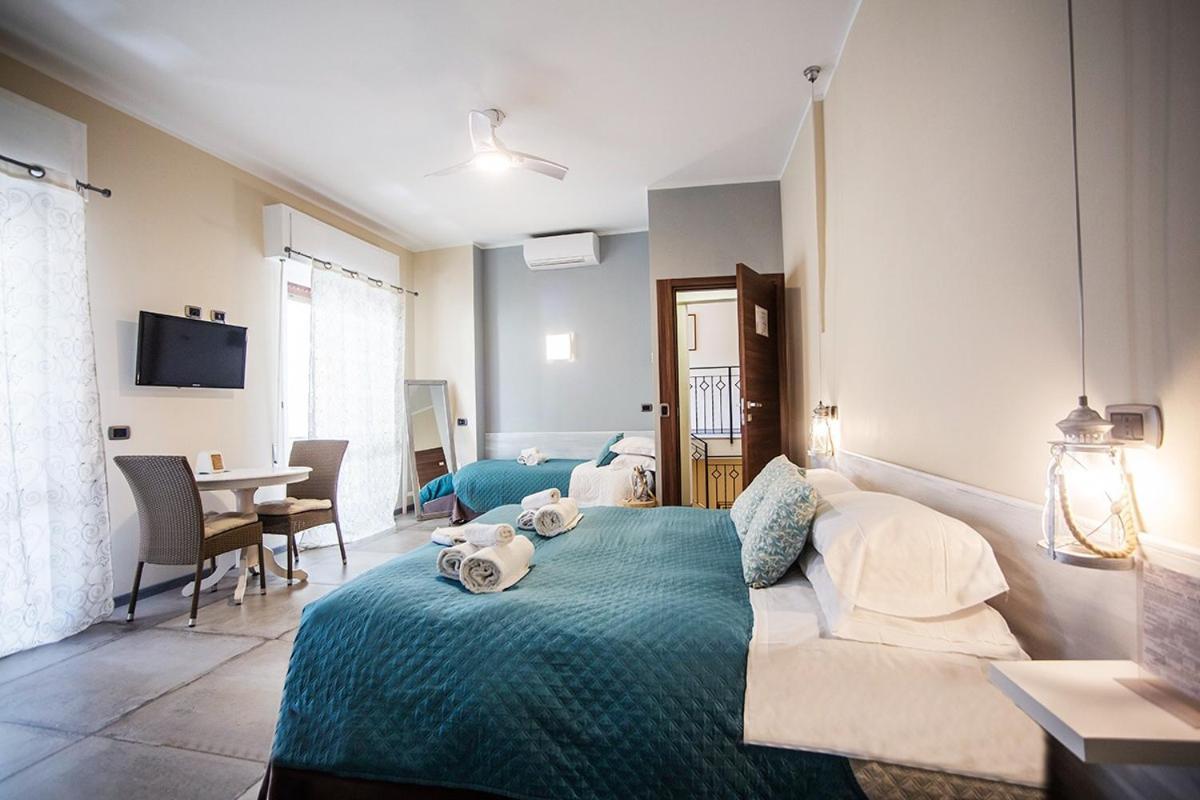 L'Antico Borgo Elena Noli Hotel Екстериор снимка